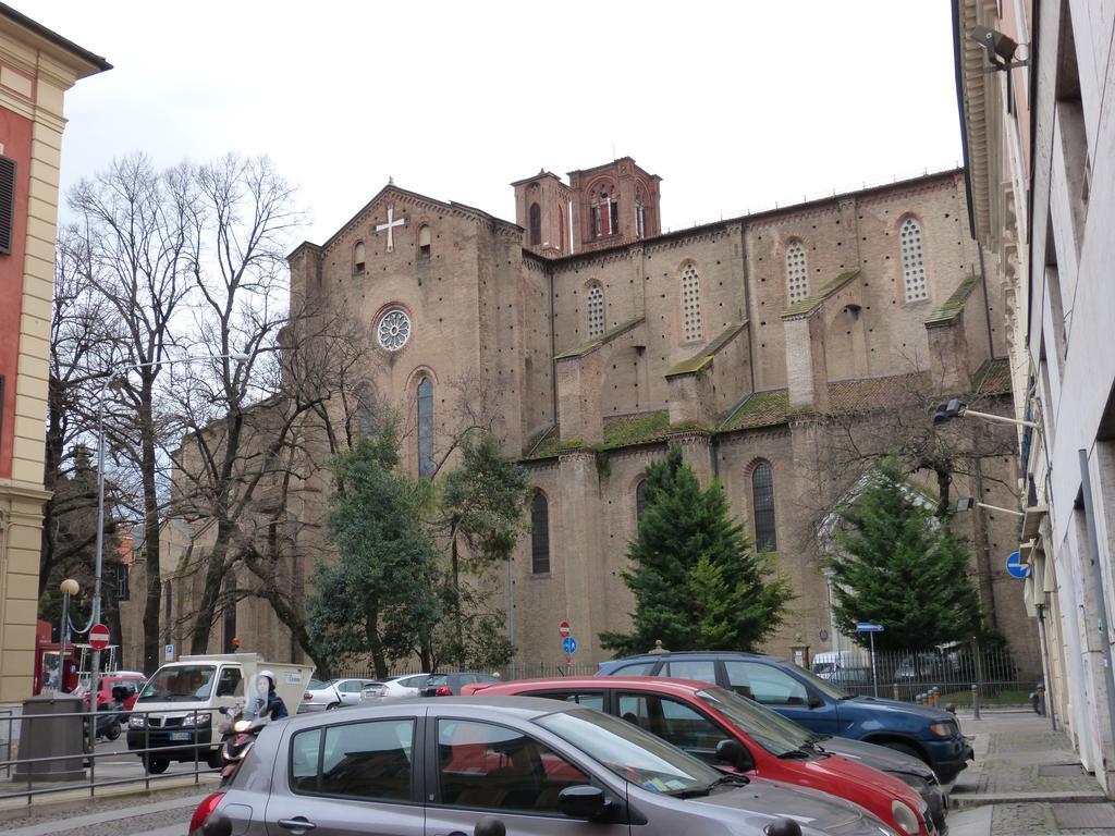 Апартаменты Residenza Piazza San Francesco Болонья Номер фото